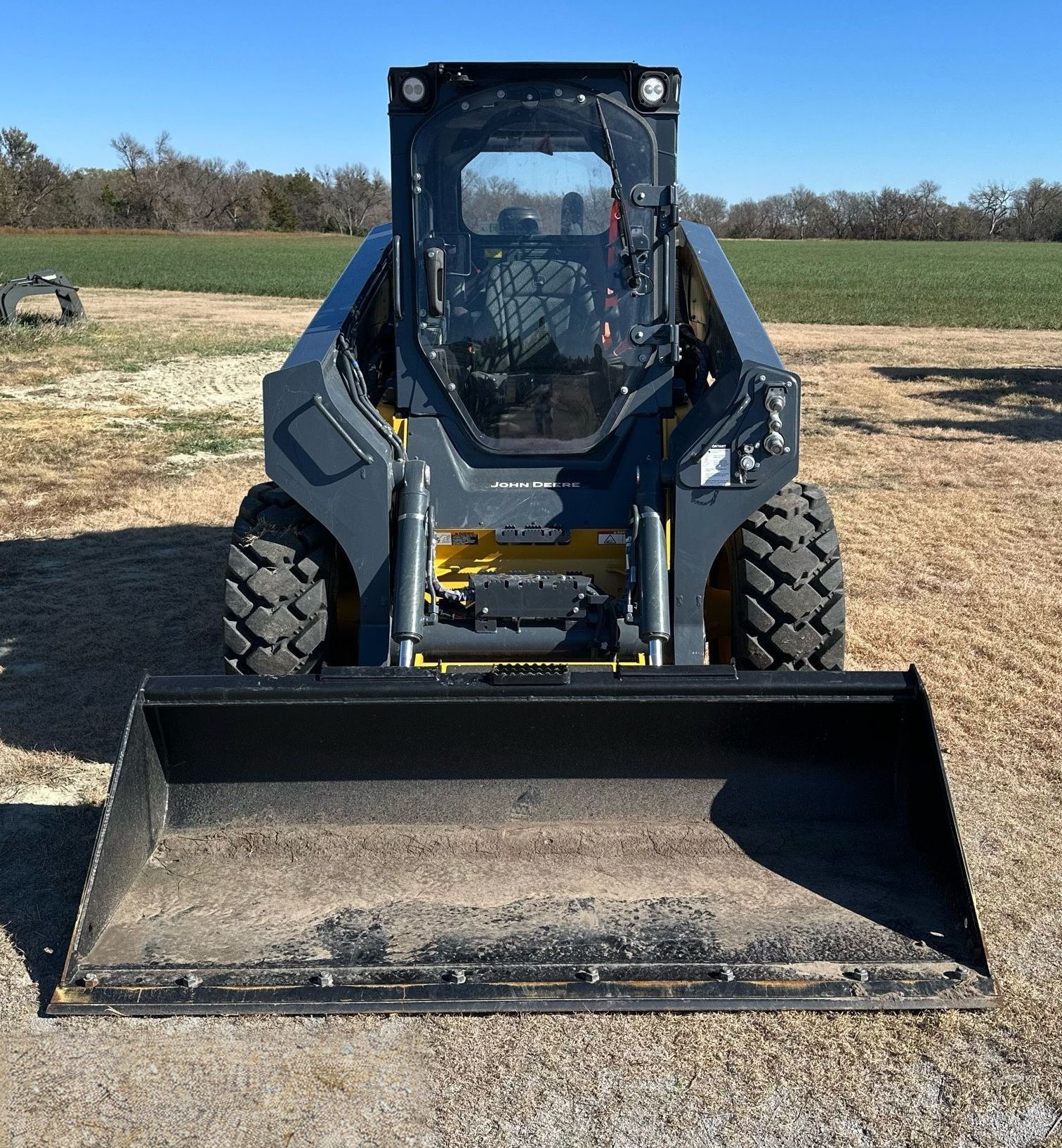 2022 John Deere 330G Skid Steer Loader