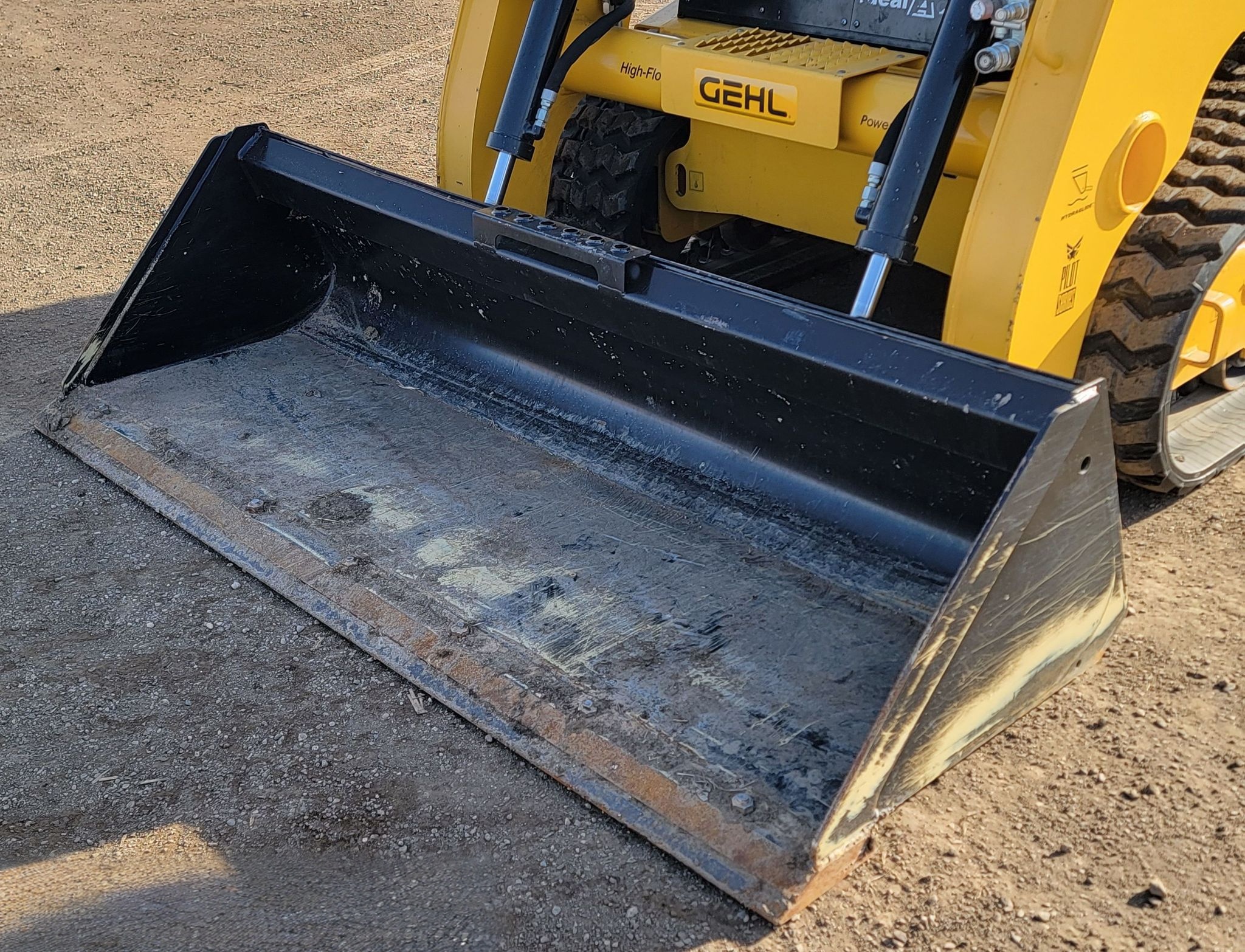 2022 Gehl VT320 Tracked Skid Steer Loader