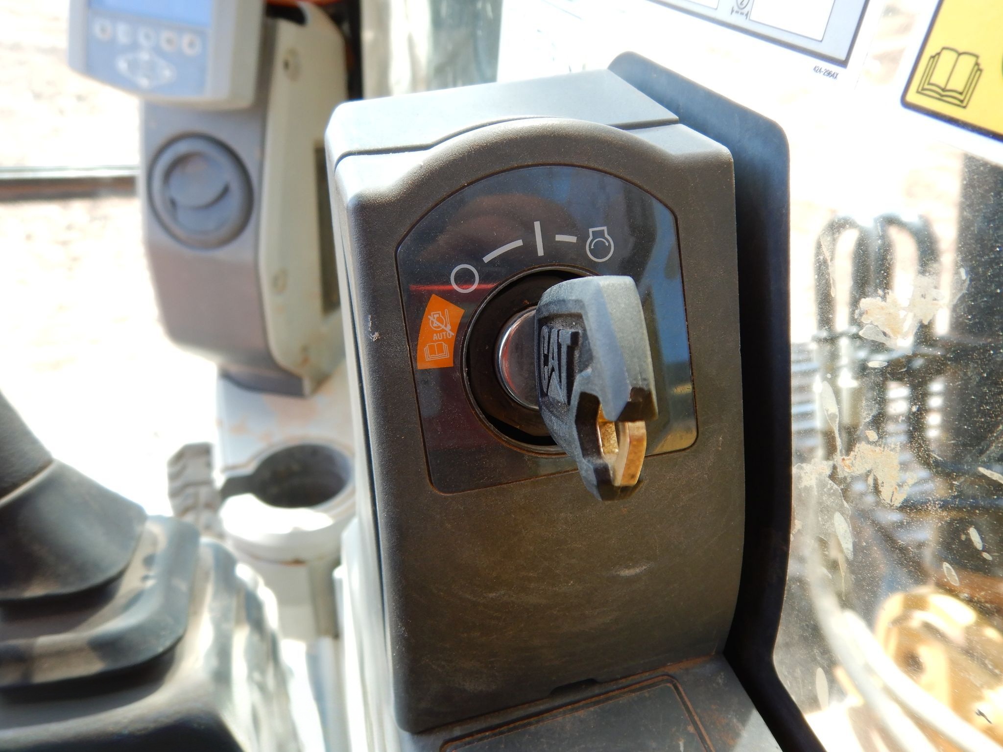 2019 Caterpillar 330FL Excavator