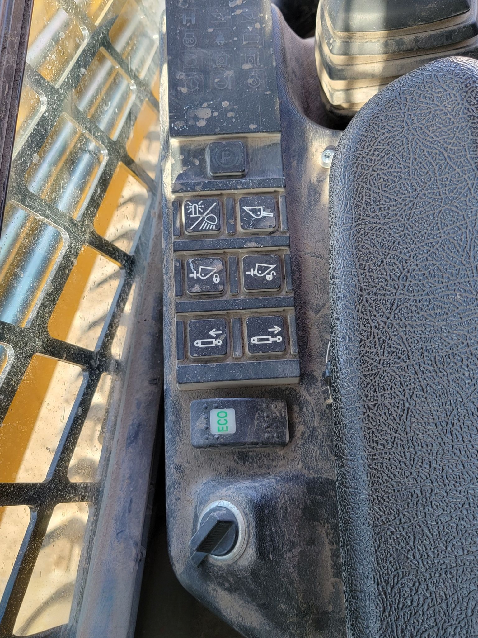 2022 Gehl VT320 Tracked Skid Steer Loader