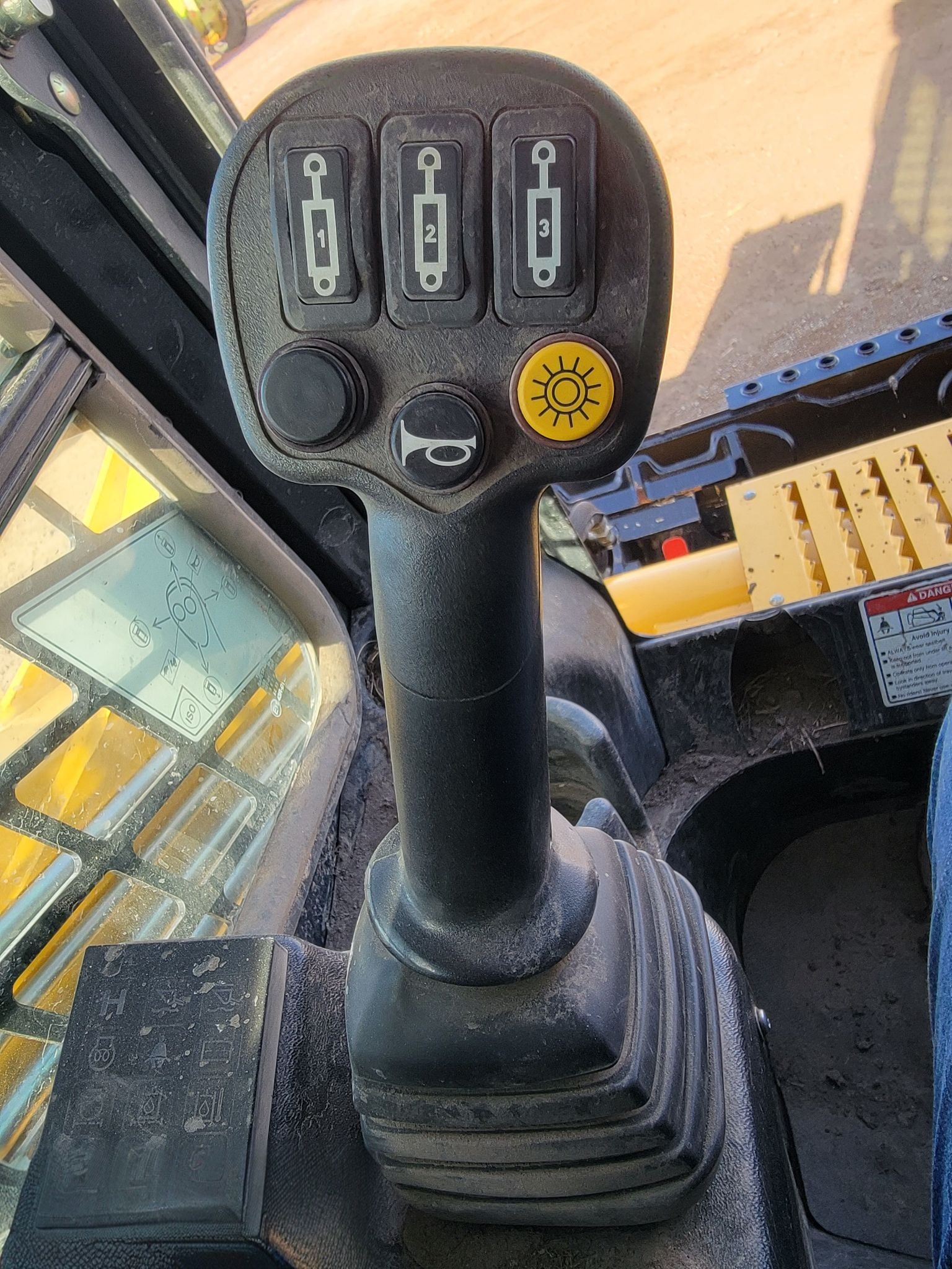 2022 Gehl VT320 Tracked Skid Steer Loader