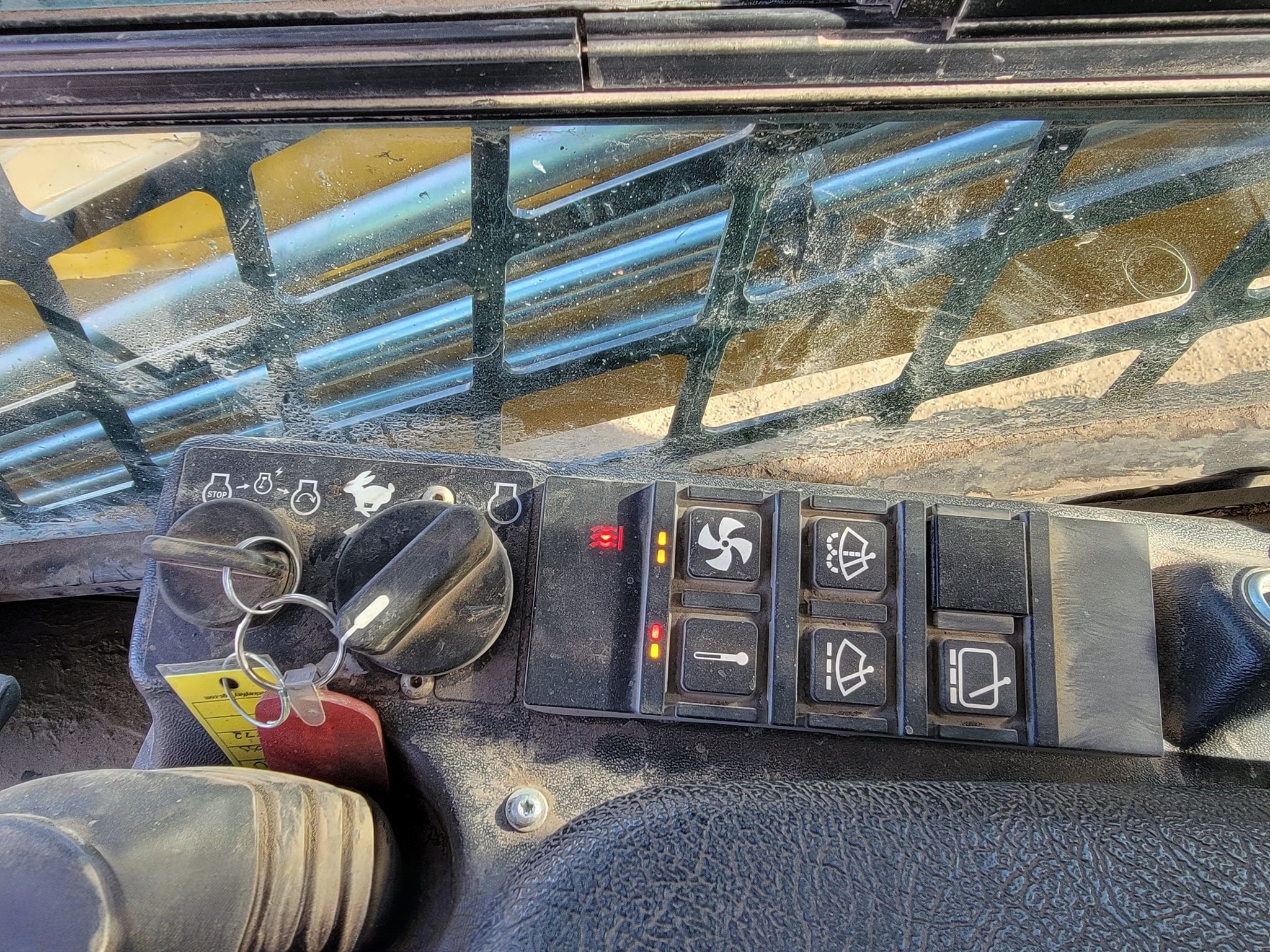 2022 Gehl VT320 Tracked Skid Steer Loader