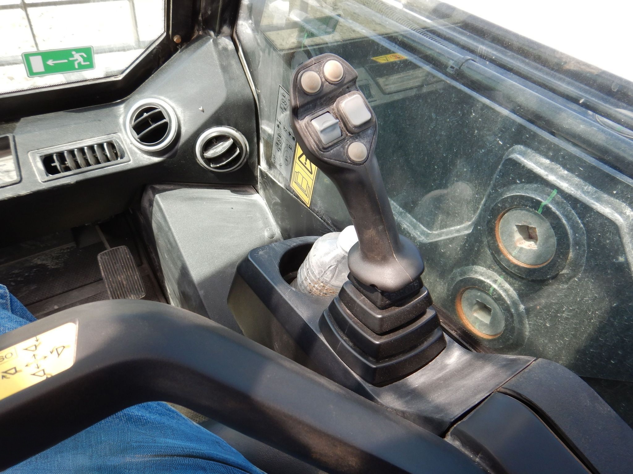 2022 JCB 3TS-8W Teleskid Skid Steer Loader