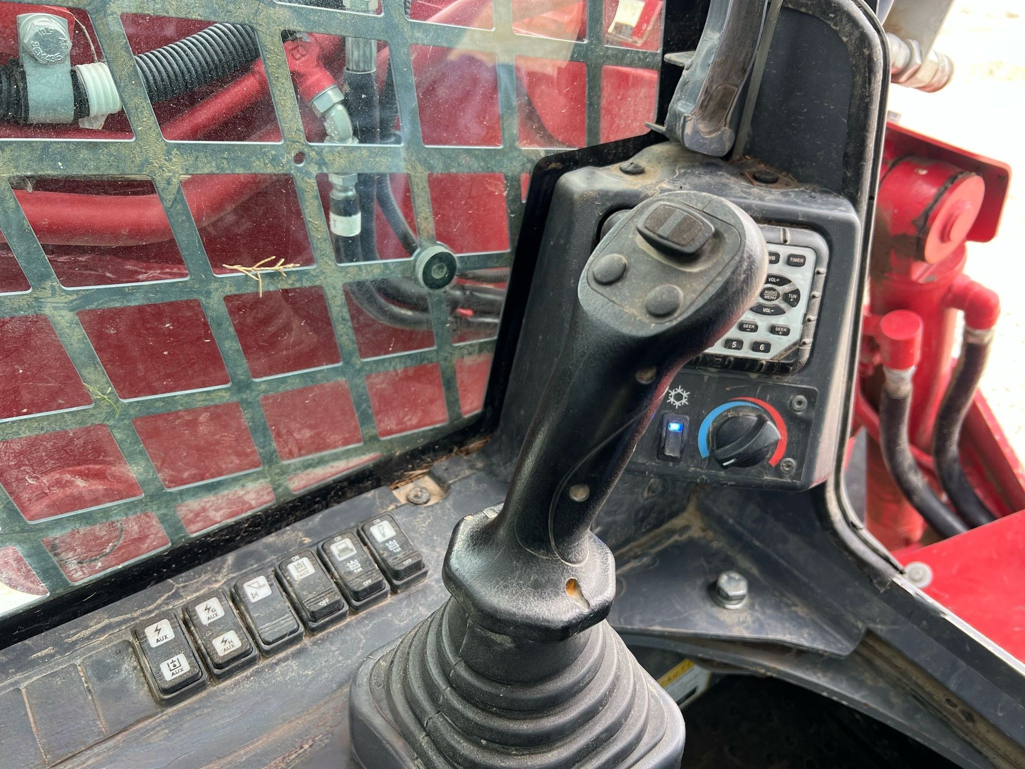 2021 Takeuchi TL12R2 Tracked Skid Steer Loader