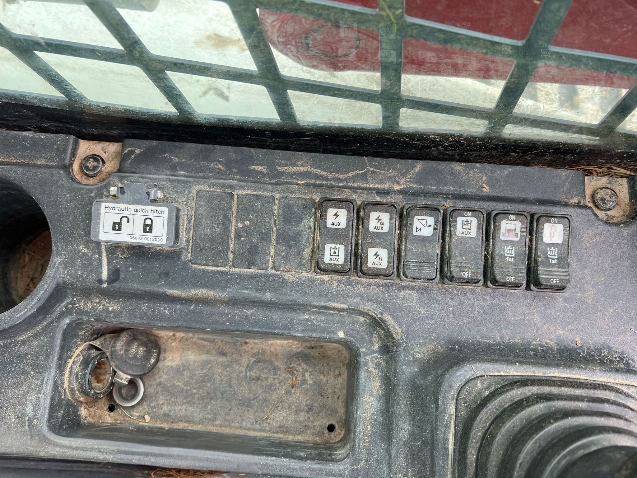 2021 Takeuchi TL12R2 Tracked Skid Steer Loader