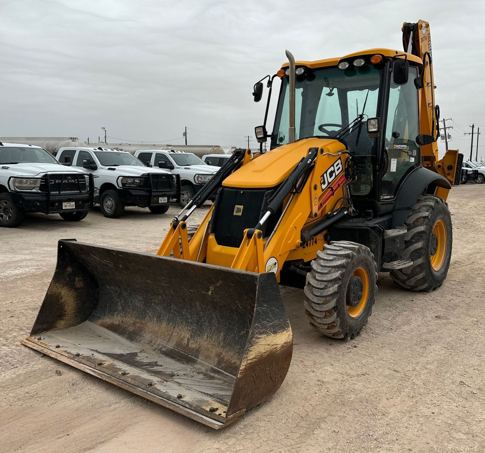 2023 JCB 3CX 15HFCE Backhoe