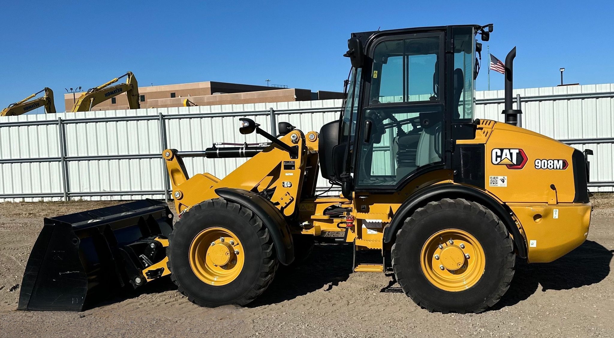 2023 Caterpillar 908M Wheel Loader