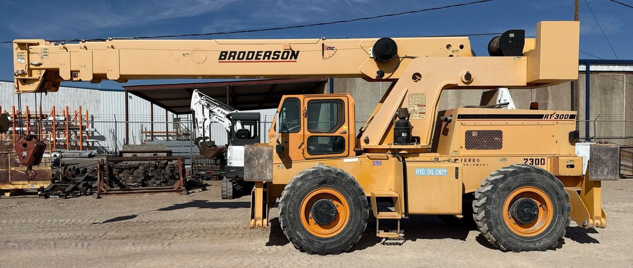 2016 Broderson RT-300-2G Crane
