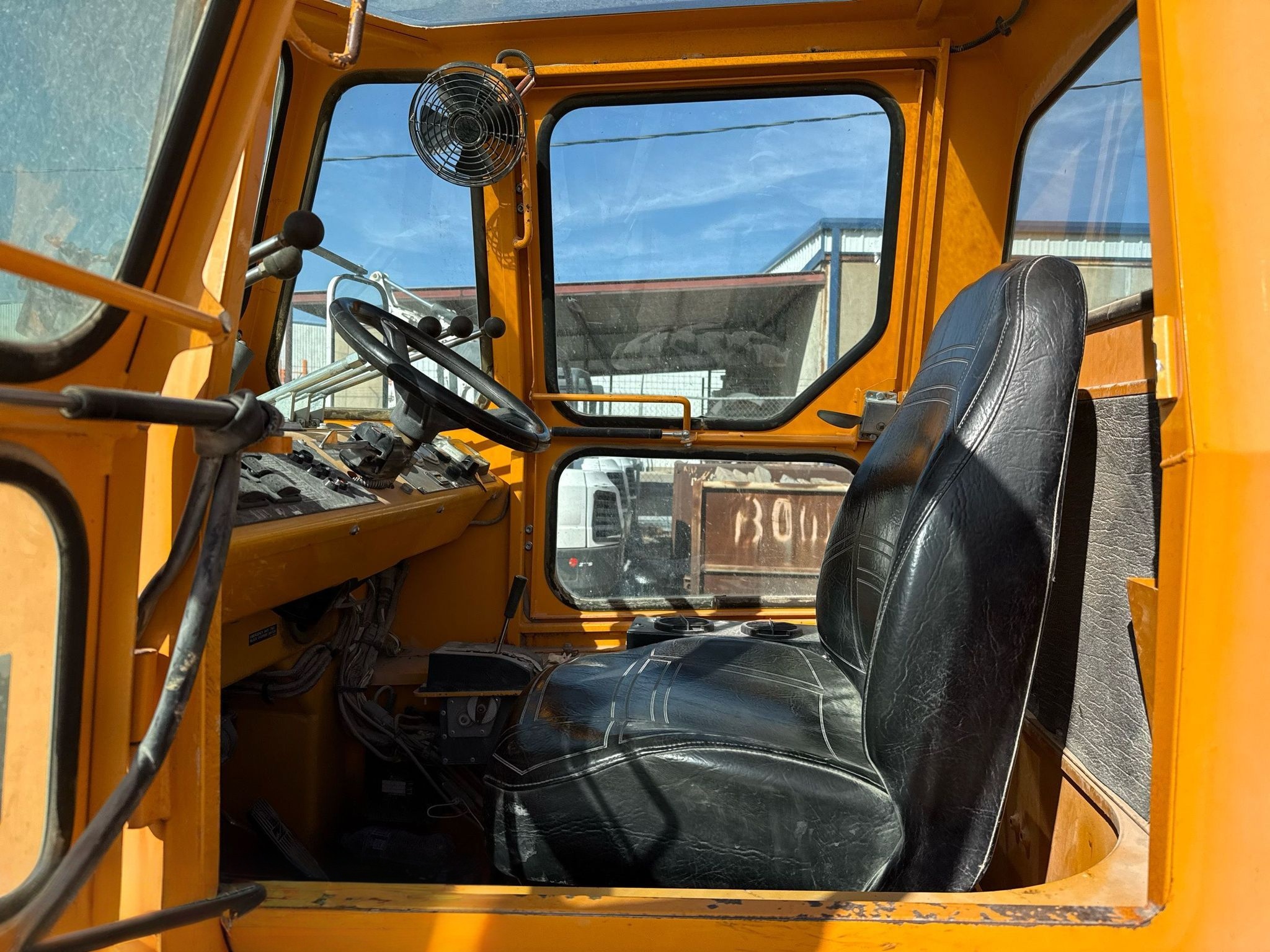 2016 Broderson RT-300-2G Crane