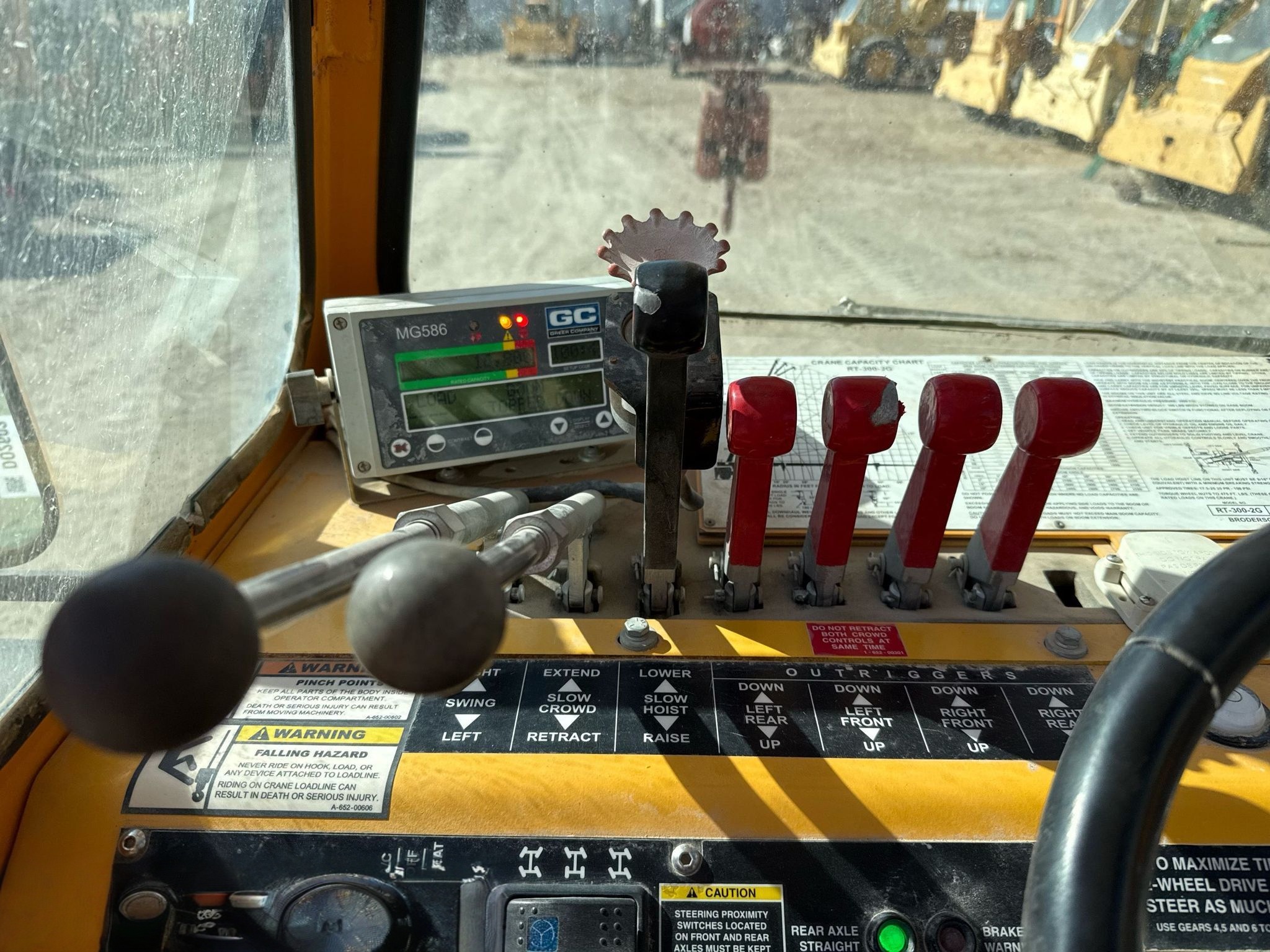 2016 Broderson RT-300-2G Crane