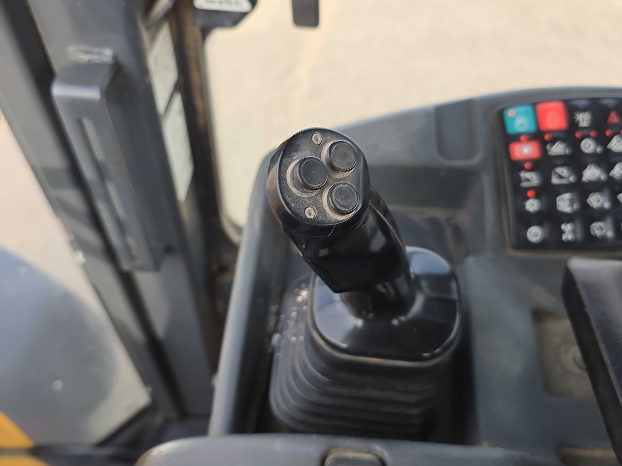 2019 John Deere 644K wheel loader