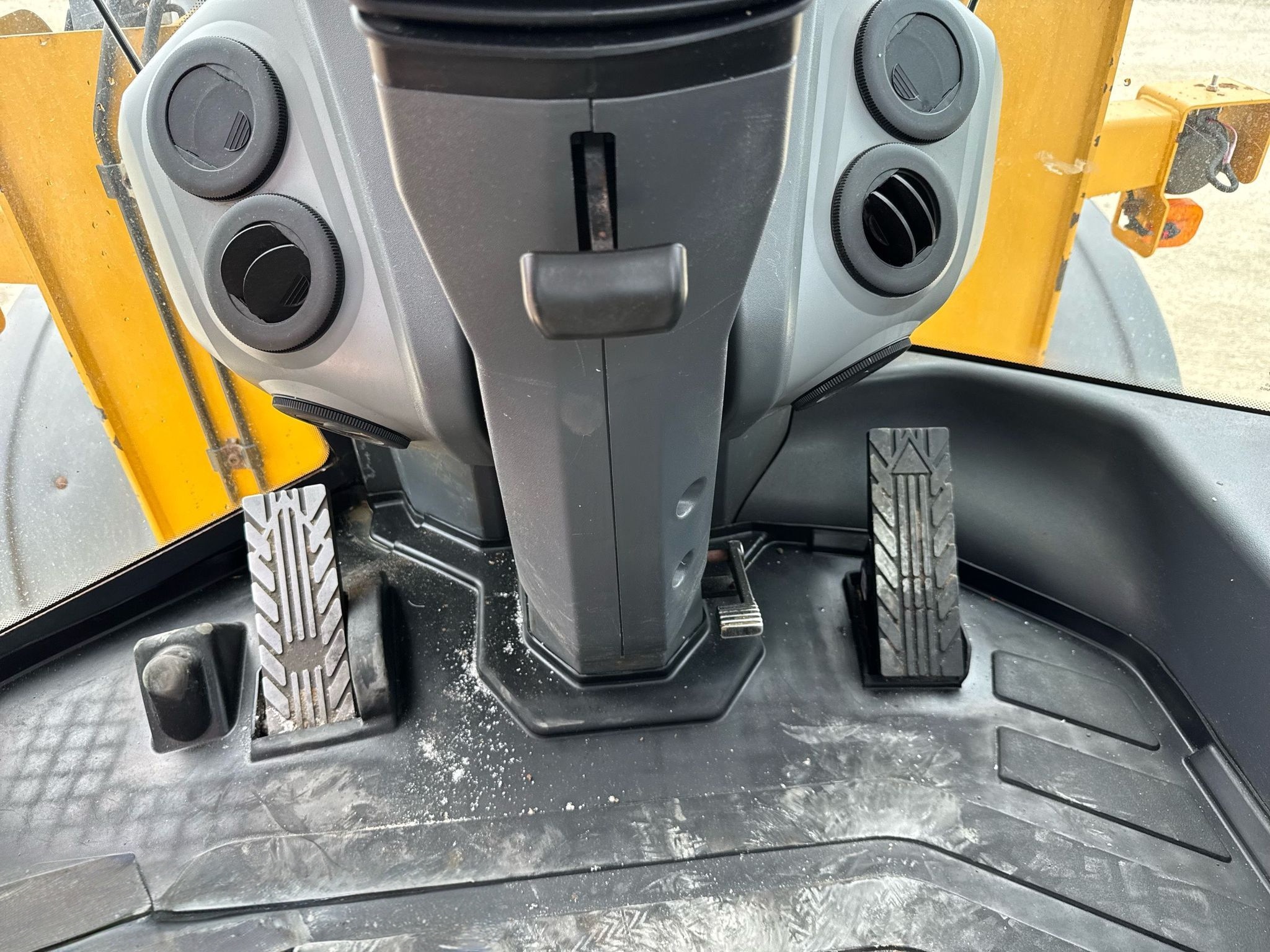 2020 John Deere 544L Wheel Loader