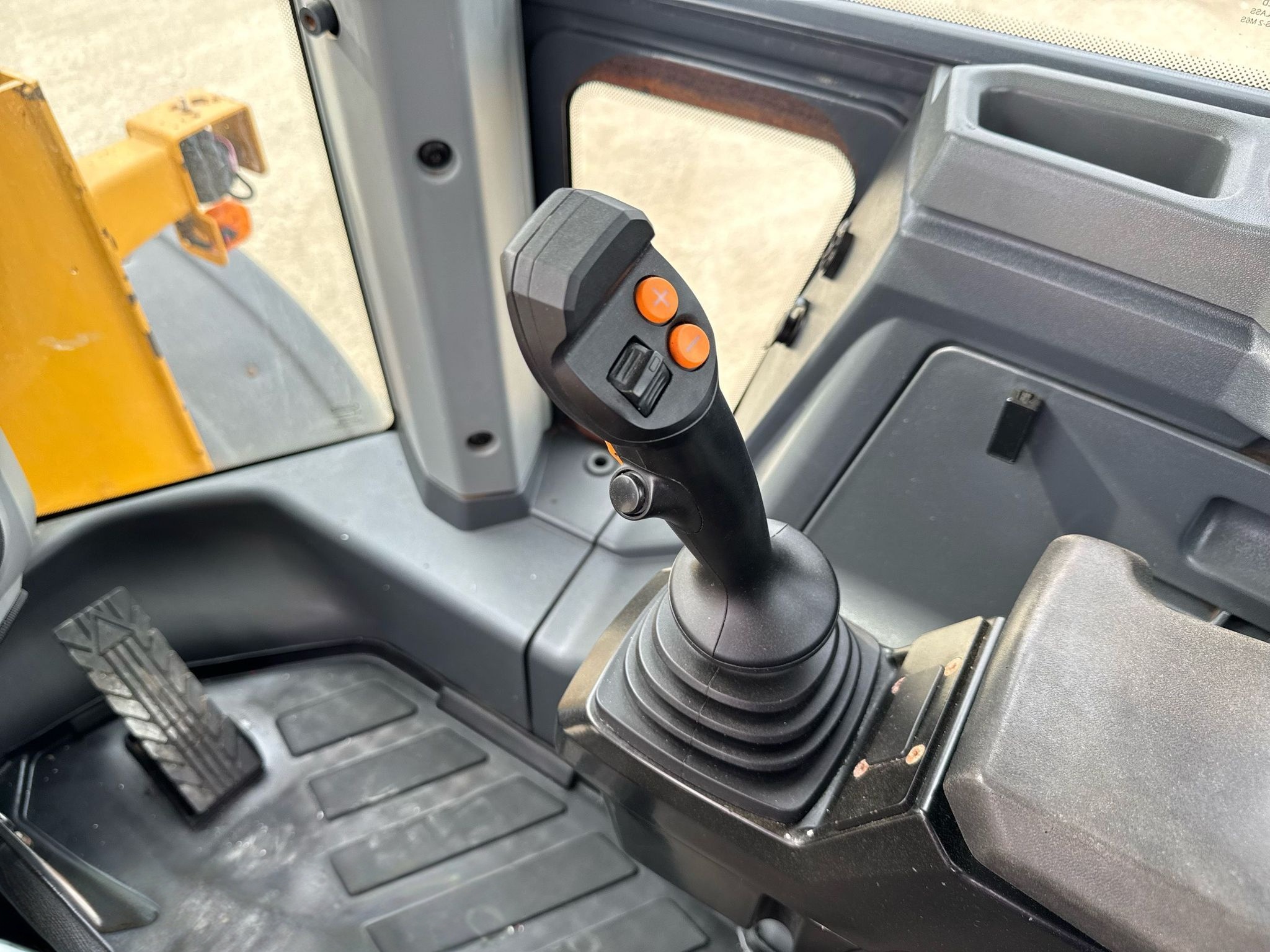 2020 John Deere 544L Wheel Loader