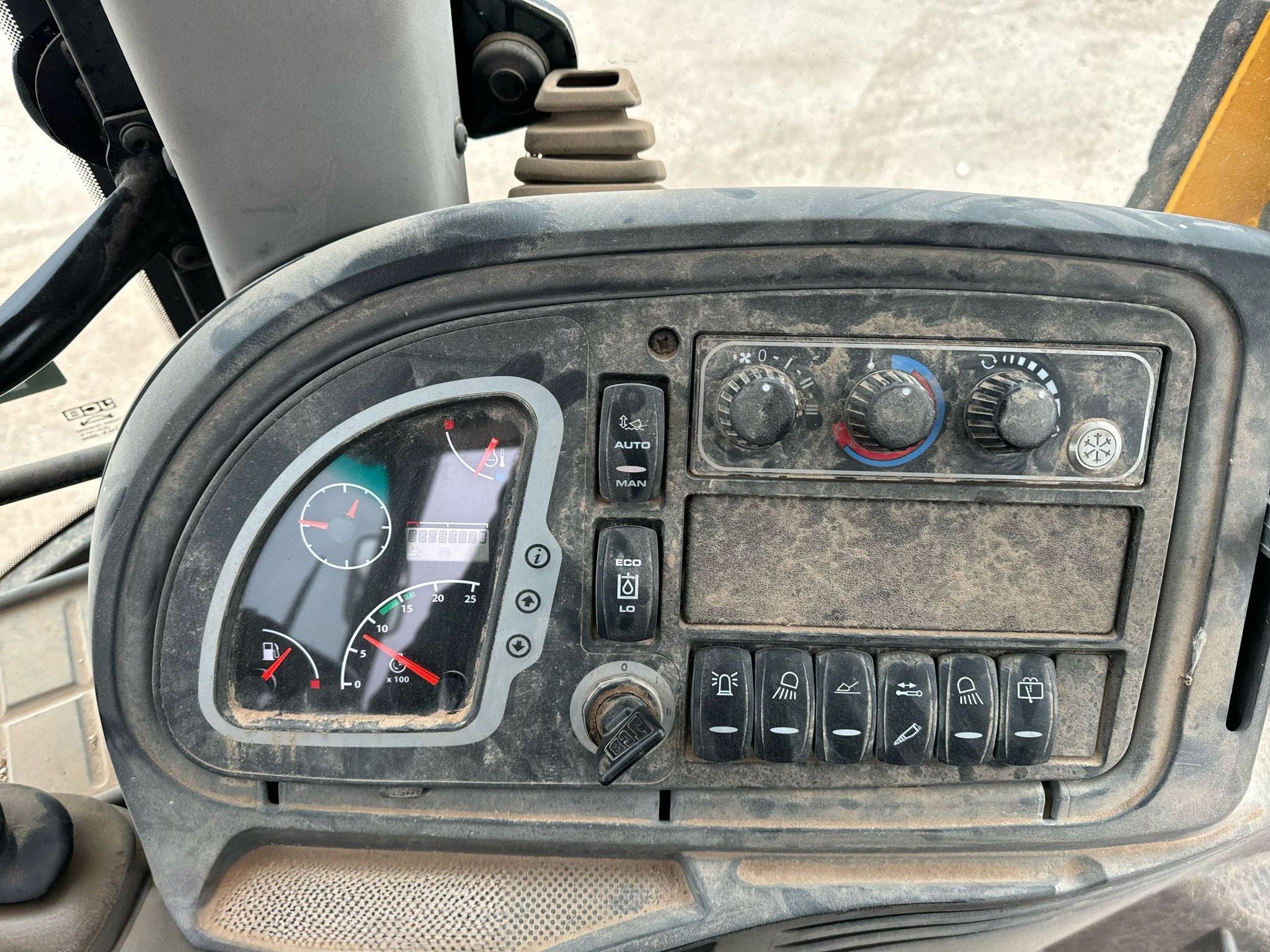 2023 JCB 3CX 15HFCE Backhoe