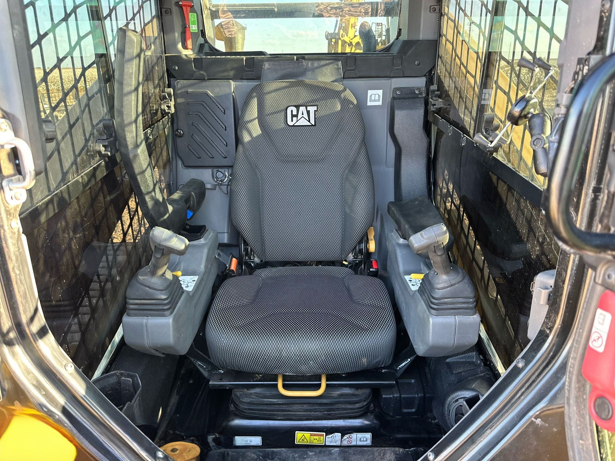 2025 Caterpillar 265 Tracked Skid Steer Loader
