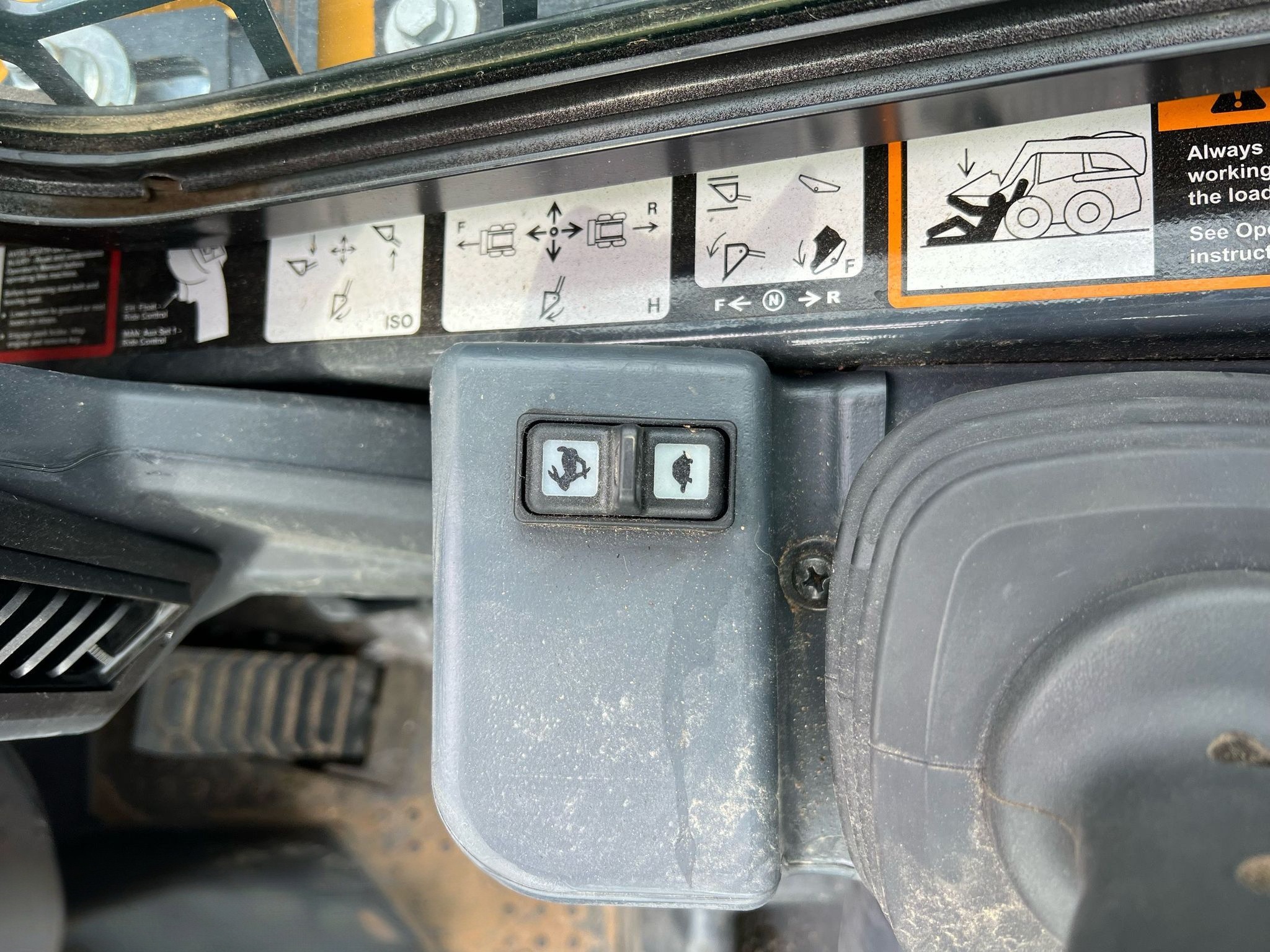 2023 John Deere 325G Tracked Skid Steer Loader