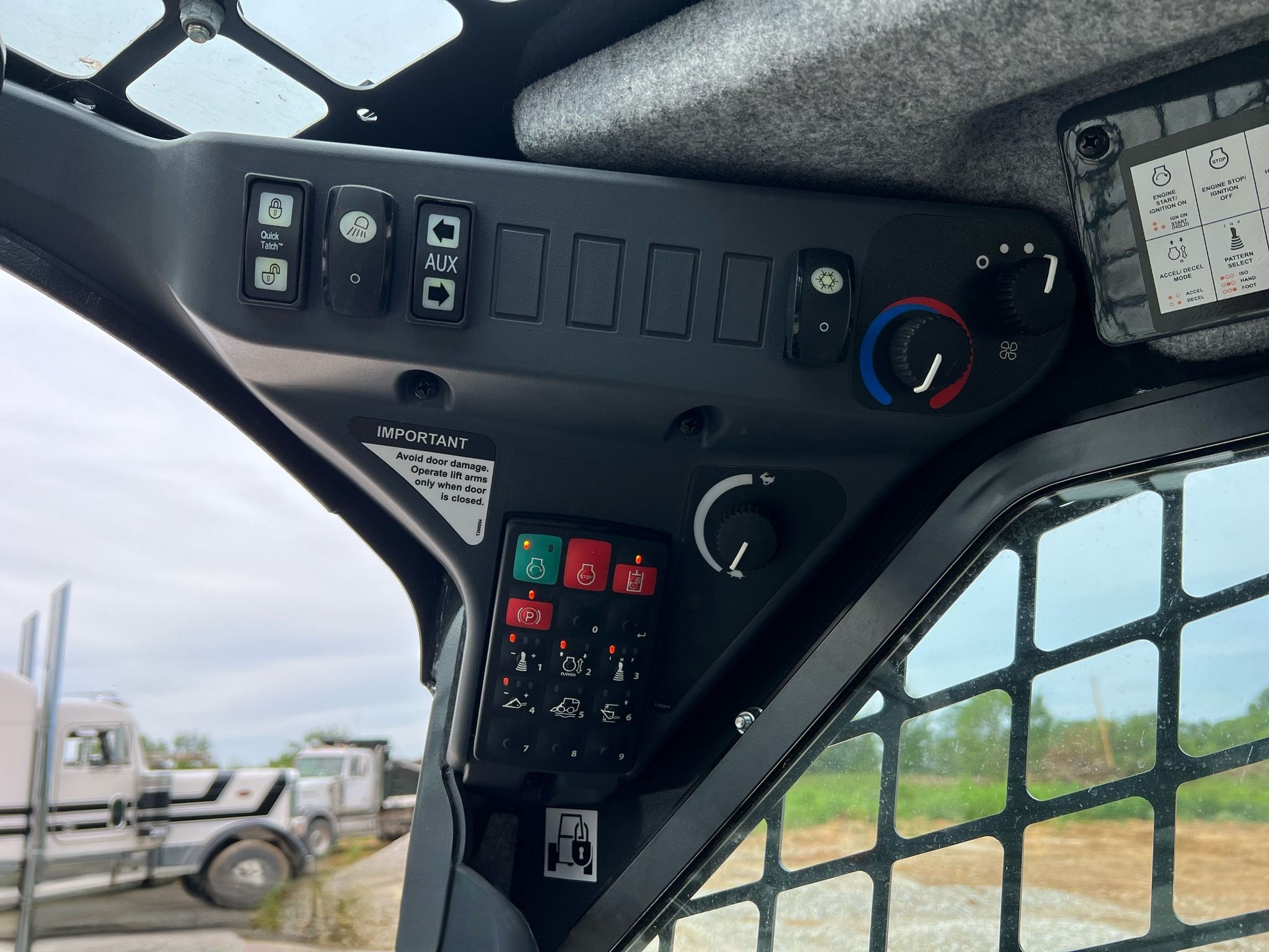 2023 John Deere 325G Tracked Skid Steer Loader